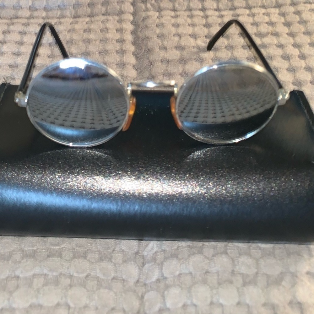 Round small silver mirrored Sunglasses Vintage 90s John Lennon
